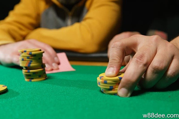 07 thuật ngữ chỉ hành động đặt cược khi chơi Poker